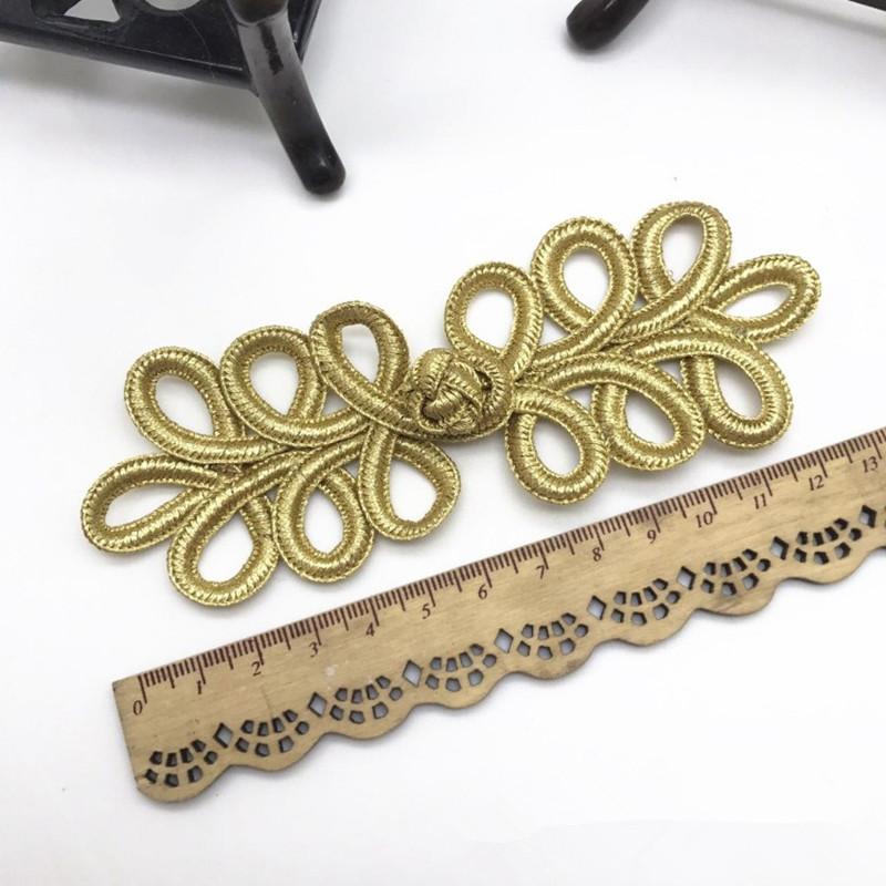 2 шт. Золотые застежки-лягушки ручной работы, традиционные узелковые пуговицы для наряда ханьфу и ципао length 13cm
2 шт. Золотые застежки-лягушки ручной работы, традиционные узелковые пуговицы для наряда ханьфу и ципао length 13cm