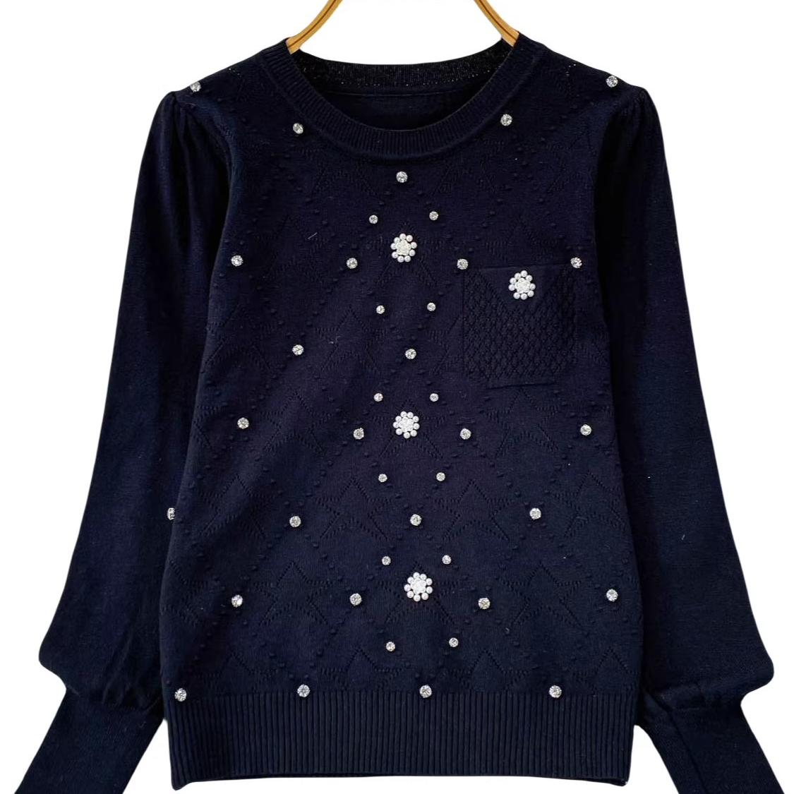 Свободный и стройнящий вязаный свитер для женщин на осень и зиму, с высококачественным, нишевым топом, украшенным бисером и бриллиантами One size чёрный
Свободный и стройнящий вязаный свитер для женщин на осень и зиму, с высококачественным, нишевым топом, украшенным бисером и бриллиантами One size чёрный