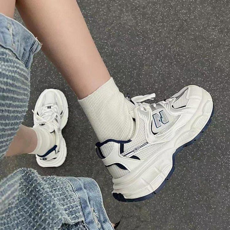 Daddy Shoes Girl 2025 Autumn New Fashion Thick-soled Lightweight Mesh Breathable Korean Version Casual Sneakers Women 35 чорний
Daddy Shoes Girl 2025 Autumn New Fashion Thick-soled Lightweight Mesh Breathable Korean Version Casual Sneakers Women 35 чорний