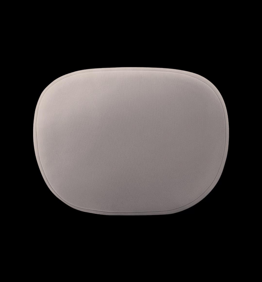 Compatible with 26 Xiaomi SU7 Models: Magnetic Ice-Cooling Headrest for Car Interiors.
Compatible with 26 Xiaomi SU7 Models: Magnetic Ice-Cooling Headrest for Car Interiors.