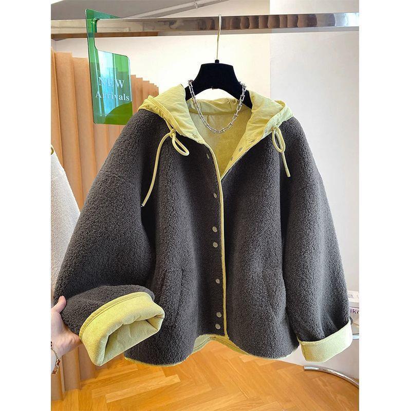 Women s 2025 Contrast Hooded Faux Lambswool & Leather Winter Coat - Loose, Fluffy & Warm 2XL (141-155 lbs)
Women s 2025 Contrast Hooded Faux Lambswool & Leather Winter Coat - Loose, Fluffy & Warm 2XL (141-155 lbs)