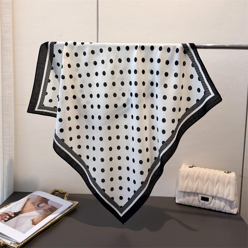 70*70cm Luxury Polka Dot Square Scarf For Women Soft Stain Neck Scarf Shawl Warp Elegant Neckerchief Bandanas Print Hijab
70*70cm Luxury Polka Dot Square Scarf For Women Soft Stain Neck Scarf Shawl Warp Elegant Neckerchief Bandanas Print Hijab