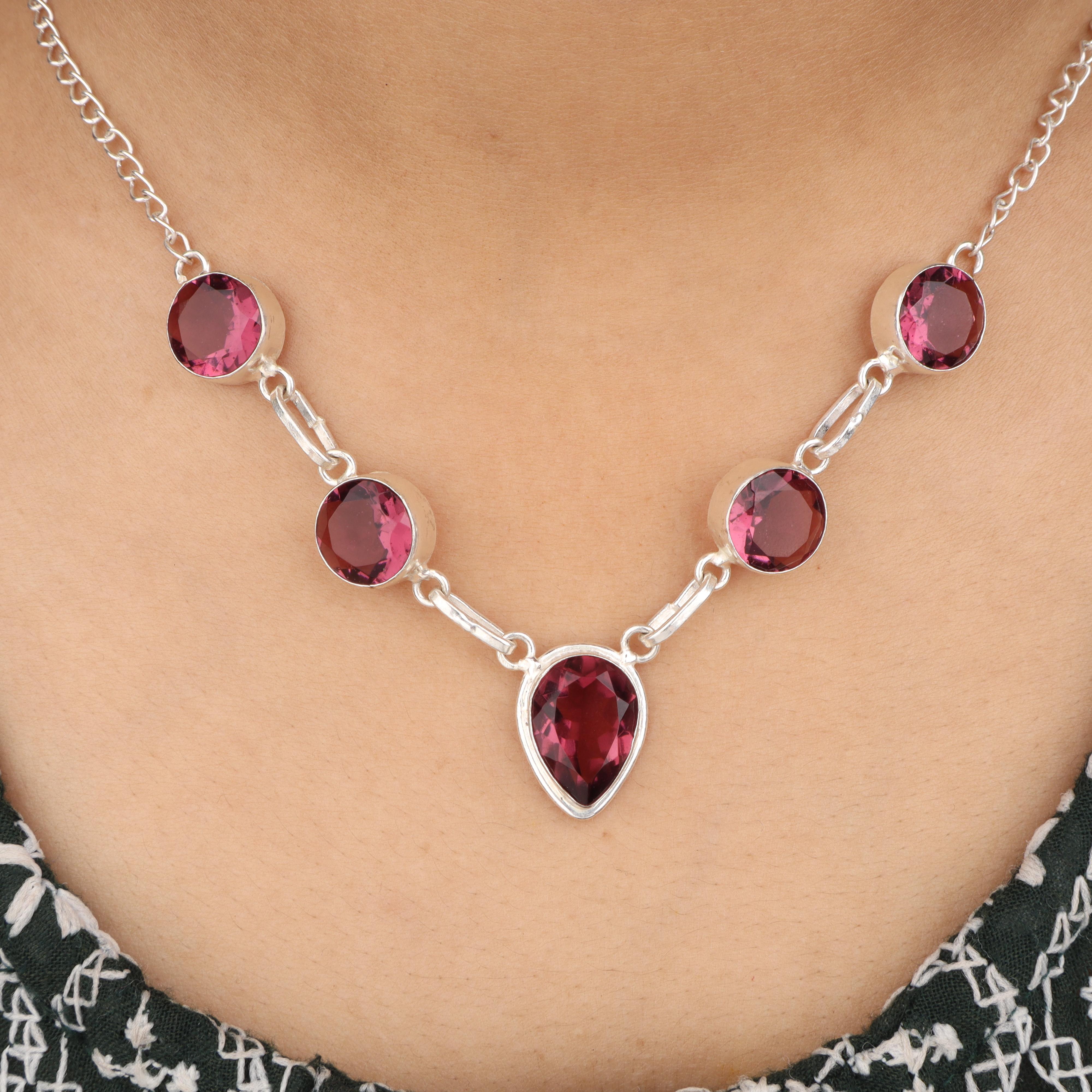 Натуральний камінь Родоліт 925 проби Срібло Ручна робота Прикраси Намисто для вечірки 16-18 RN-3-9
Натуральний камінь Родоліт 925 проби Срібло Ручна робота Прикраси Намисто для вечірки 16-18 RN-3-9