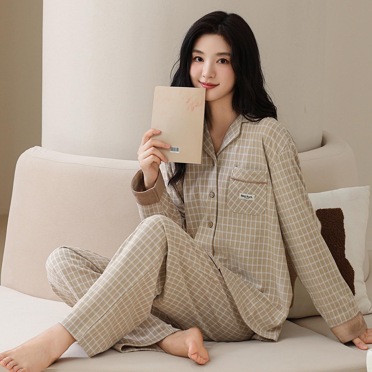 Women s Silk Pajama Set - Autumn/Winter 2025 Collection, Long Sleeve, Double-Sided Brushed, Warm and Luxurious Home Wear. XL (55-64 kg)
Women s Silk Pajama Set - Autumn/Winter 2025 Collection, Long Sleeve, Double-Sided Brushed, Warm and Luxurious Home Wear. XL (55-64 kg)