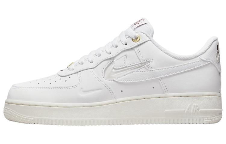 Nike Air Force 1 07 Join Forces White DQ7664-100 45
Nike Air Force 1 07 Join Forces White DQ7664-100 45