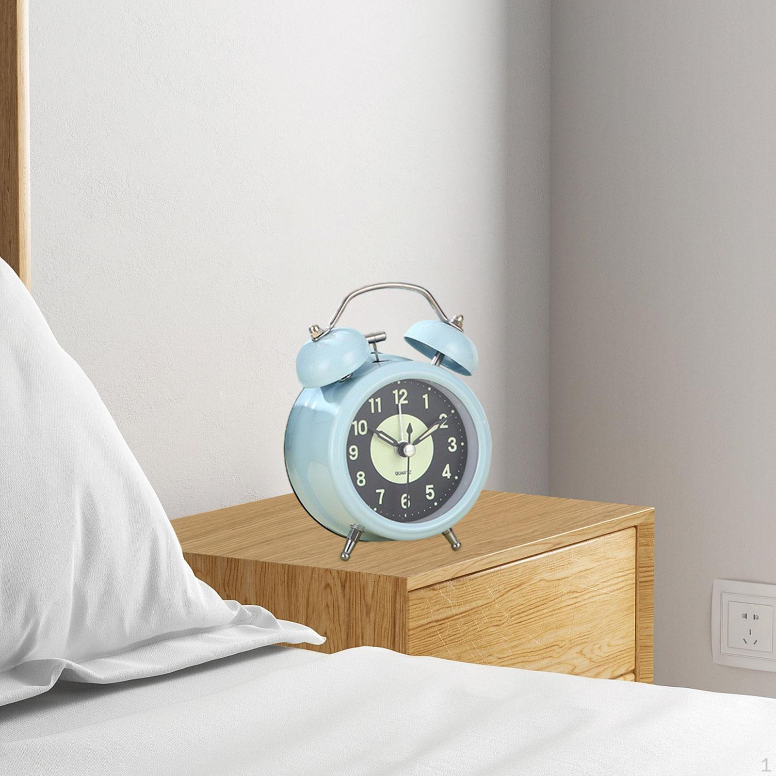 Аналоговый будильник с двойным звонком, классический дизайн в стиле ретро, бесшумный, маленький, для дома, тяжелый синий
Аналоговый будильник с двойным звонком, классический дизайн в стиле ретро, бесшумный, маленький, для дома, тяжелый синий