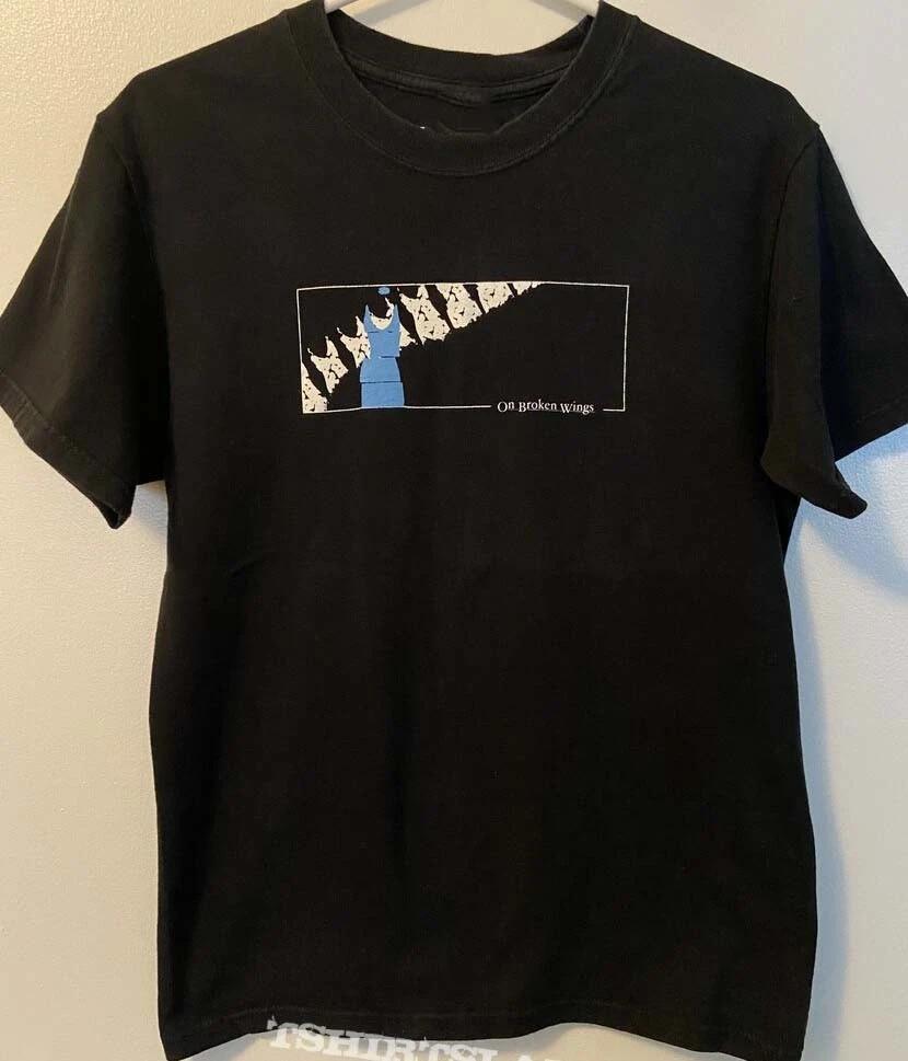 On Broken Wings Band T-shirt Unisex Classic All Sizes Unisex T-Shirt XL
On Broken Wings Band T-shirt Unisex Classic All Sizes Unisex T-Shirt XL