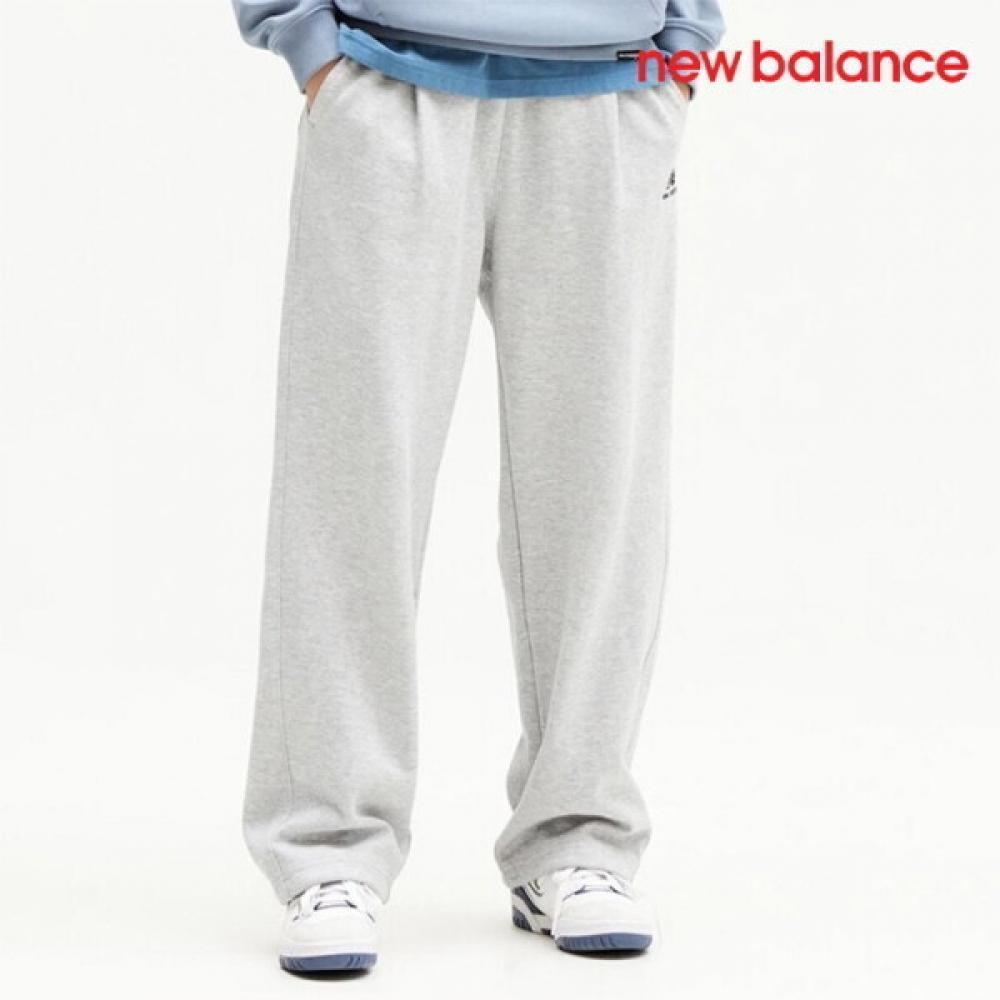 New Balance Essential One Tuck Wide Pants G30 Nbmle11023 Ac FREE/S
New Balance Essential One Tuck Wide Pants G30 Nbmle11023 Ac FREE/S