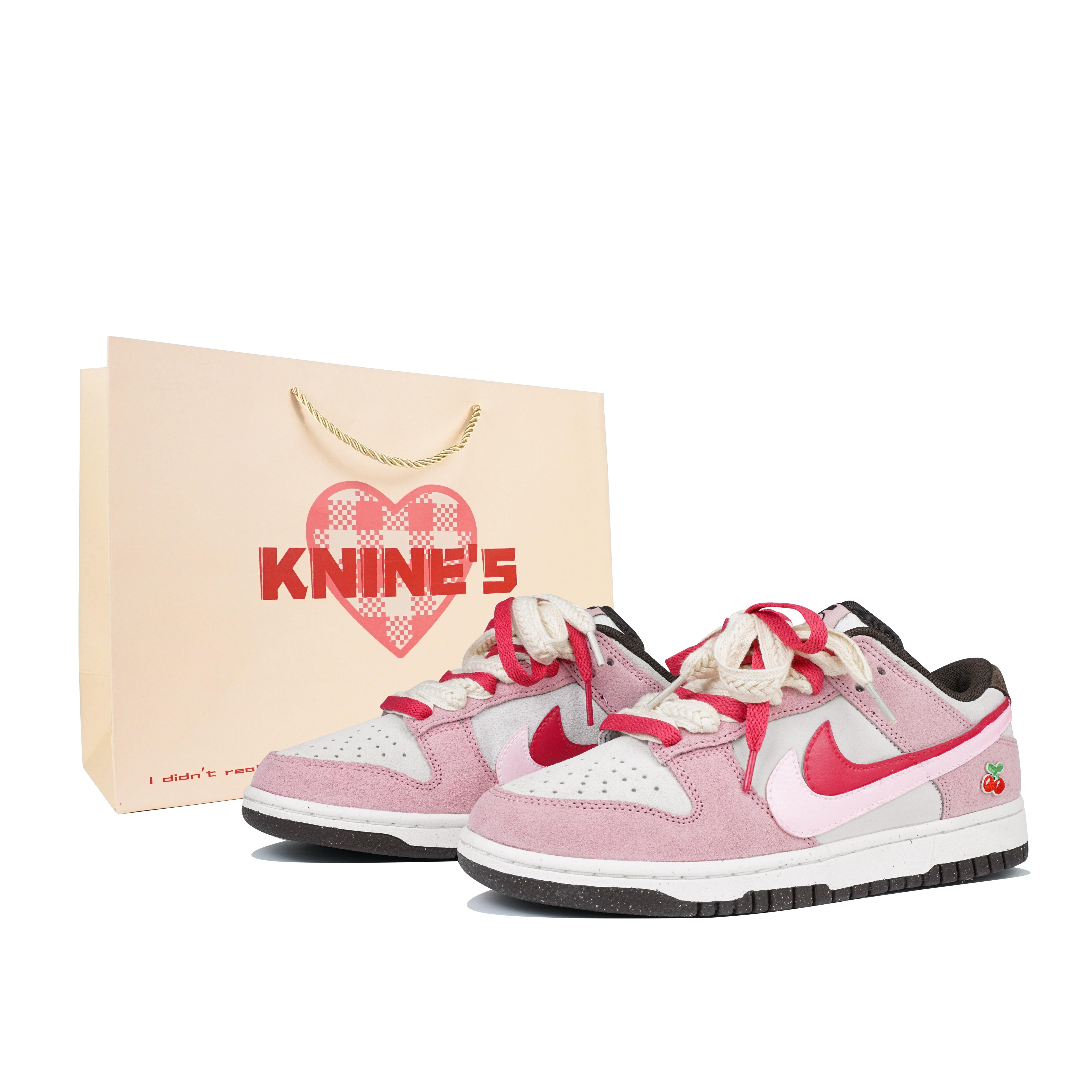 Nike Dunk Low top Skateboard Shoes Women s White Pink HV1799-161(Team-S-BOX) 42
Nike Dunk Low top Skateboard Shoes Women s White Pink HV1799-161(Team-S-BOX) 42
