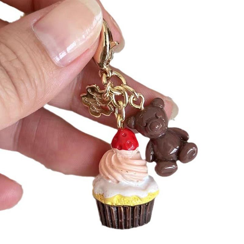 Кавайный шоколадный мишка, клубничный торт, брелок, креативный милый брелок для еды, держатель для ключей от машины, подвеска для сумки, украшение, подарки для девочки
Кавайный шоколадный мишка, клубничный торт, брелок, креативный милый брелок для еды, держатель для ключей от машины, подвеска для сумки, украшение, подарки для девочки