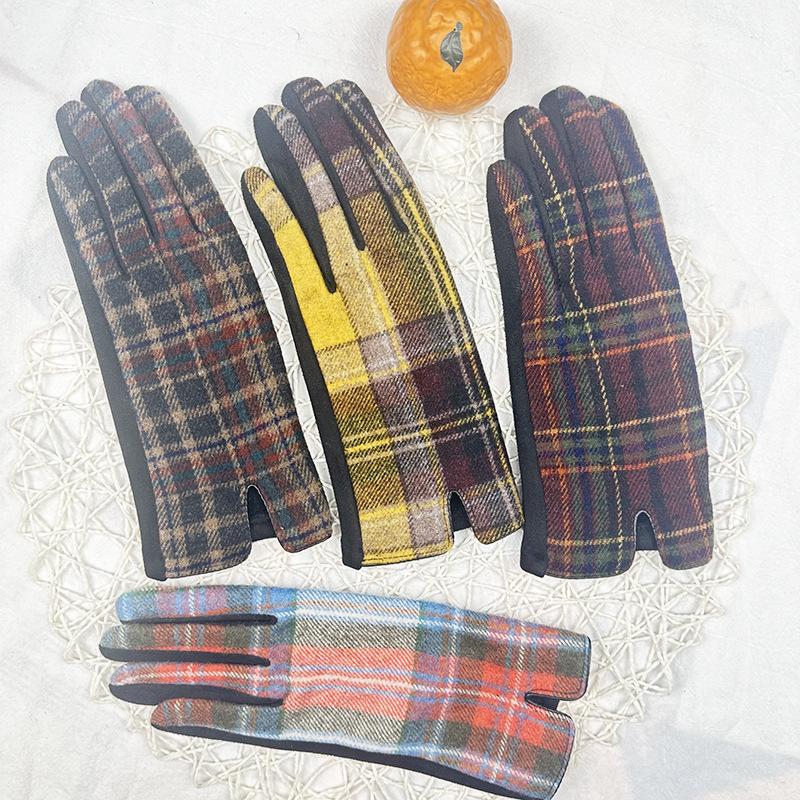 Plaid Thermal Gloves Female Cute Touch Screen Thickened Velvet Cold-Proof Cycling And Driving Gloves
Plaid Thermal Gloves Female Cute Touch Screen Thickened Velvet Cold-Proof Cycling And Driving Gloves