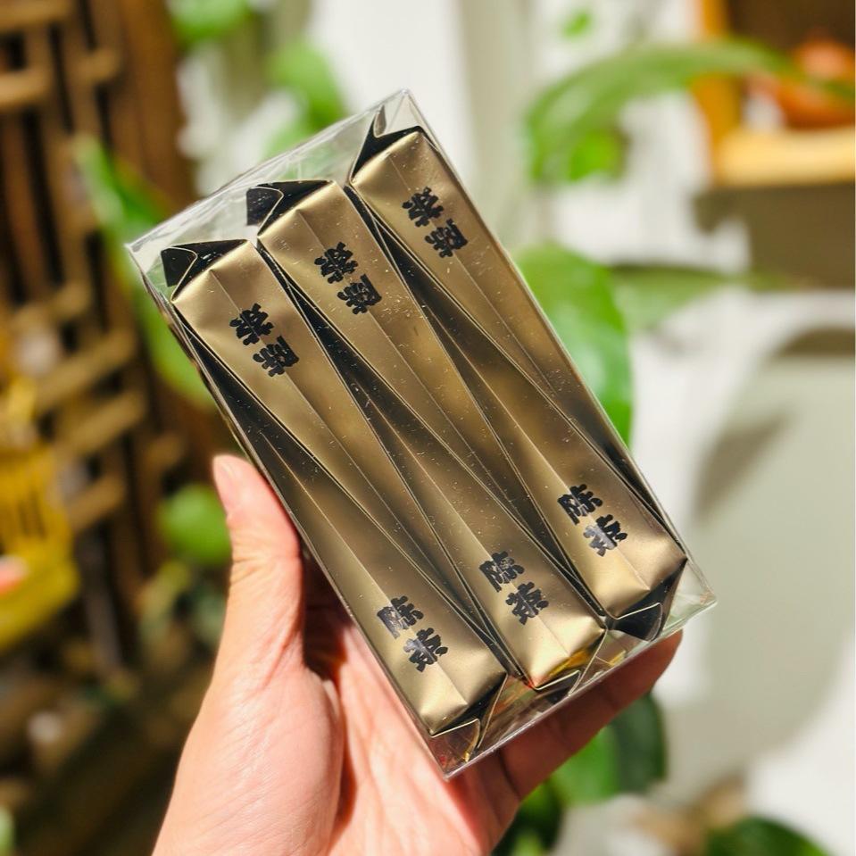 15-летний чай Дахунпао, запеченный в углероде чай Улун Северной провинции Фуцзянь, 50 г, дегустационный чай, старый вкус, мягкий сладкий чай 8.5g×6
15-летний чай Дахунпао, запеченный в углероде чай Улун Северной провинции Фуцзянь, 50 г, дегустационный чай, старый вкус, мягкий сладкий чай 8.5g×6