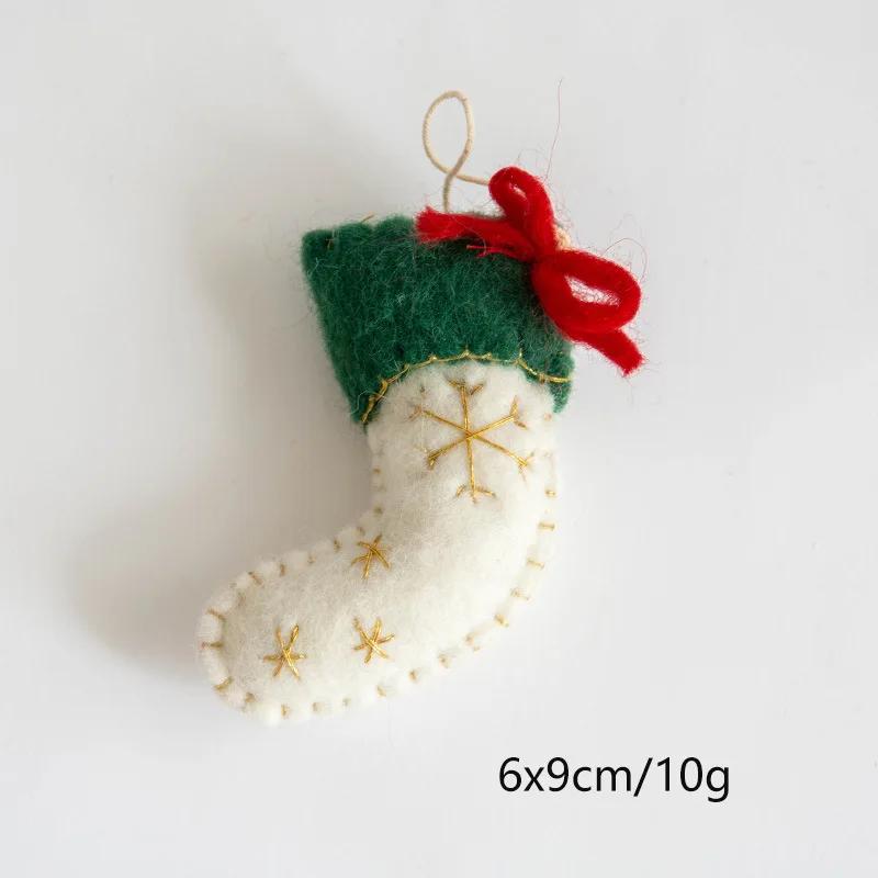 1/3Pcs Wool Felt Christmas Pendants Hand Sewing Felt Snowmen Xmas Tree Wreath Socks Gloves Hanging Ornaments Navidad Party Decor
1/3Pcs Wool Felt Christmas Pendants Hand Sewing Felt Snowmen Xmas Tree Wreath Socks Gloves Hanging Ornaments Navidad Party Decor