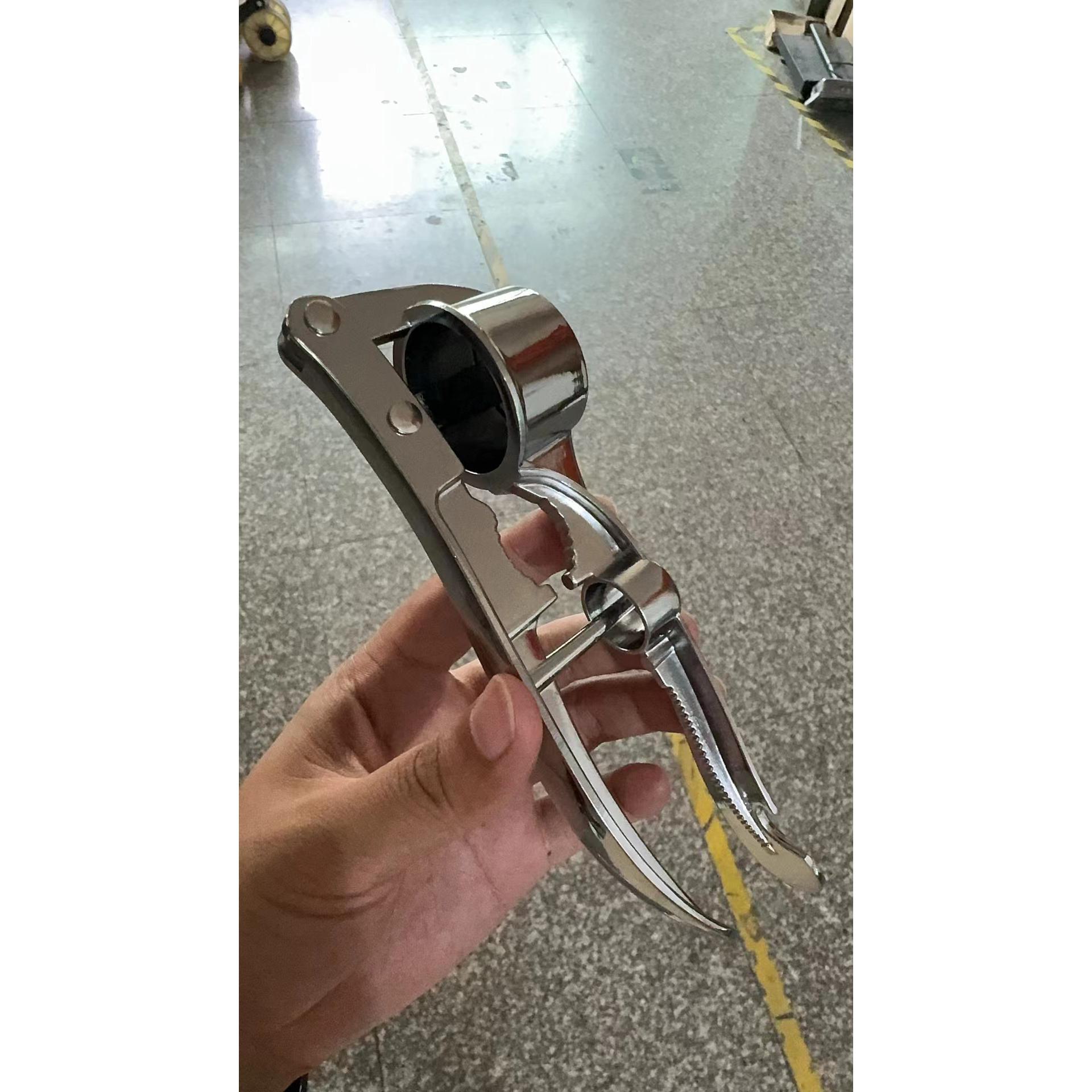 Великий прес для часнику з цинкового сплаву з нержавіючої сталі - багатофункціональна ручна часникодавилка
Великий прес для часнику з цинкового сплаву з нержавіючої сталі - багатофункціональна ручна часникодавилка