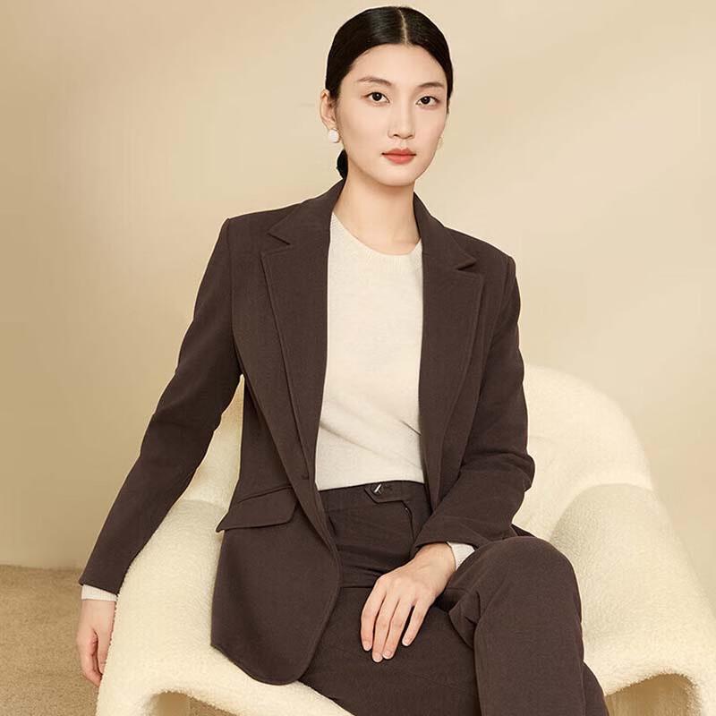 JESSIE Notched Lapel Slimming Woolen Coat for Women S
JESSIE Notched Lapel Slimming Woolen Coat for Women S