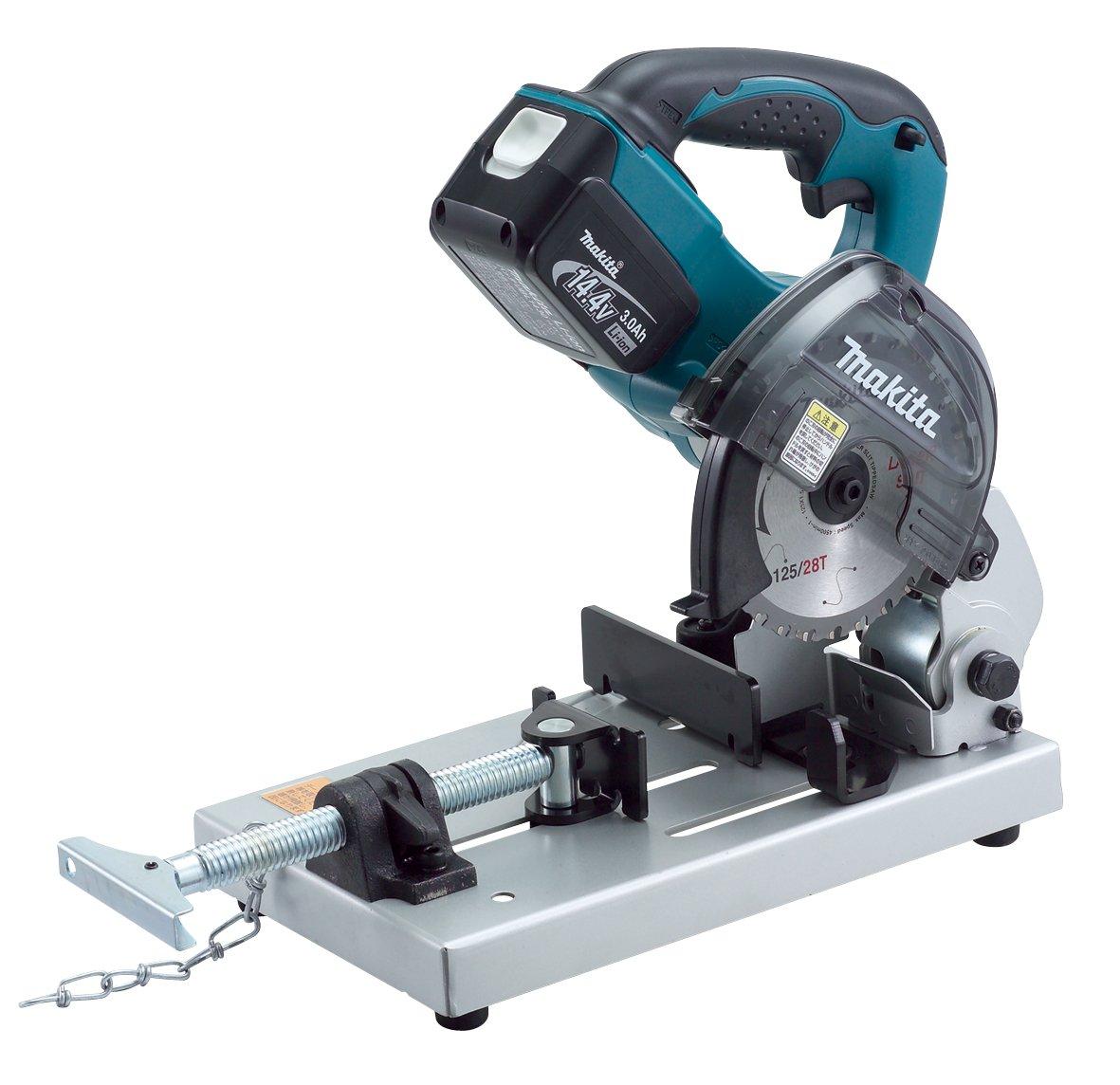 Makita rechargeable chip saw cutting machine 125mm model with 1 unit included LC540DRF 14.4V
Makita rechargeable chip saw cutting machine 125mm model with 1 unit included LC540DRF 14.4V