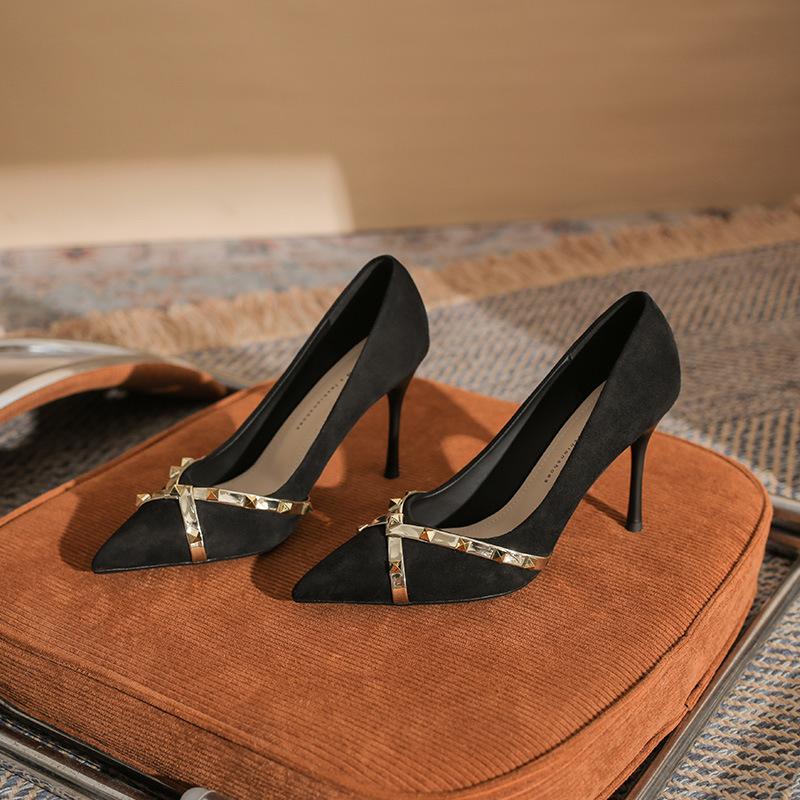 Rivet pointed high heels women s thin heels new temperament elegant suede shallow mouth single shoes banquet 40
Rivet pointed high heels women s thin heels new temperament elegant suede shallow mouth single shoes banquet 40