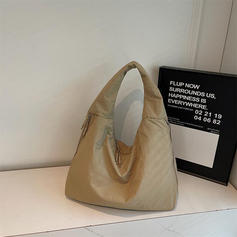 Fashion Casual Canvas Tote Bag Women S Tide Versatile Large Capacity Underarm Bag Commuter Shoulder Bag хаки
Fashion Casual Canvas Tote Bag Women S Tide Versatile Large Capacity Underarm Bag Commuter Shoulder Bag хаки