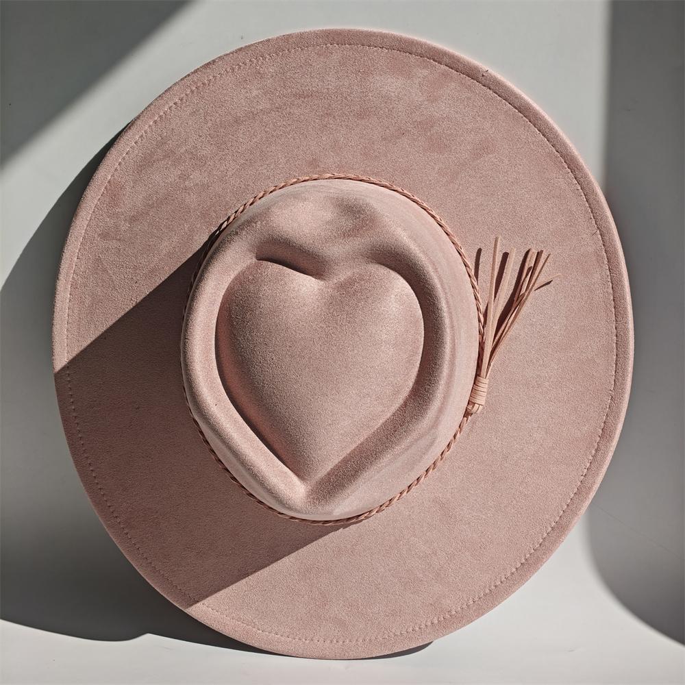 Colorful Heart Top Vegan Suede 9 cm Wide Brim Fedora Hat Men s and Women s Autumn Felt Jazz Hat Classic Hat Chapeau Sombrero 56-58cm
Colorful Heart Top Vegan Suede 9 cm Wide Brim Fedora Hat Men s and Women s Autumn Felt Jazz Hat Classic Hat Chapeau Sombrero 56-58cm