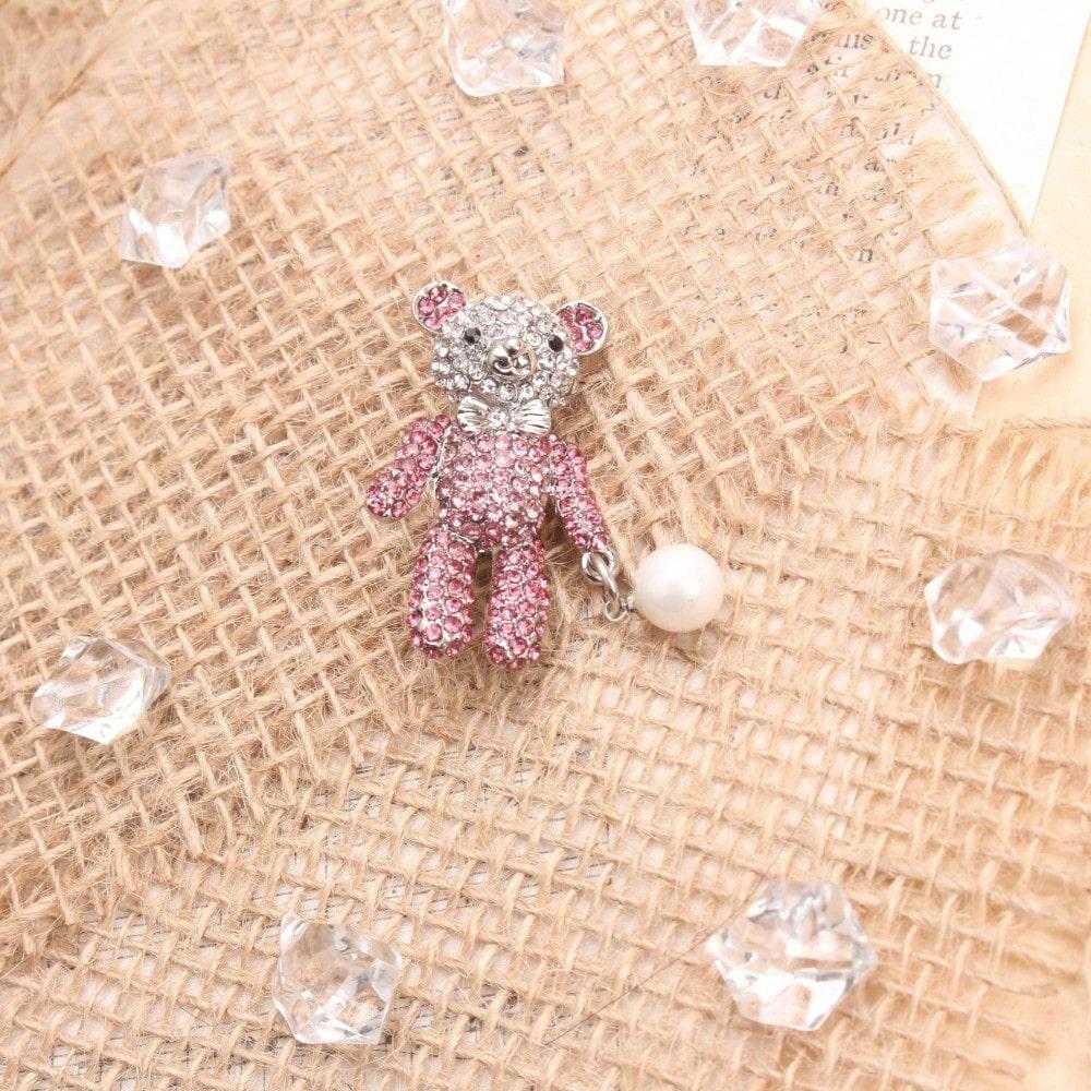 Vintage Teddy Bear Brooch Set, Gold Silver-Toned Rhinestone Pearl Pin, Fashion Accessory for Outfits Bags Styling рожевий
Vintage Teddy Bear Brooch Set, Gold Silver-Toned Rhinestone Pearl Pin, Fashion Accessory for Outfits Bags Styling рожевий