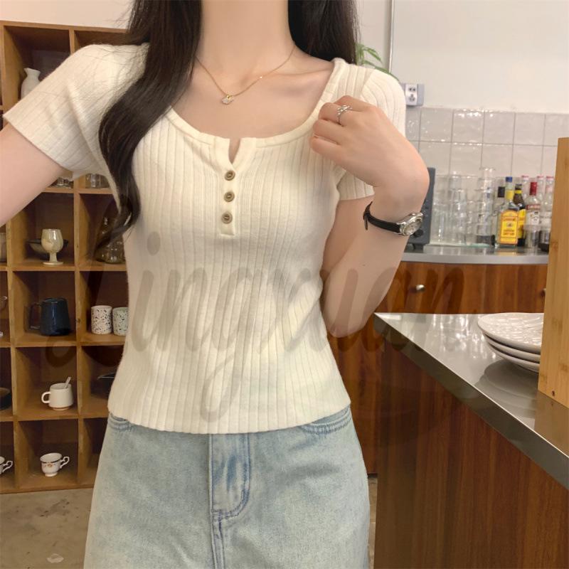 Spring/Summer Korean Slim-Fit Square Neck Buttoned Ribbed Knit Top One Size
Spring/Summer Korean Slim-Fit Square Neck Buttoned Ribbed Knit Top One Size