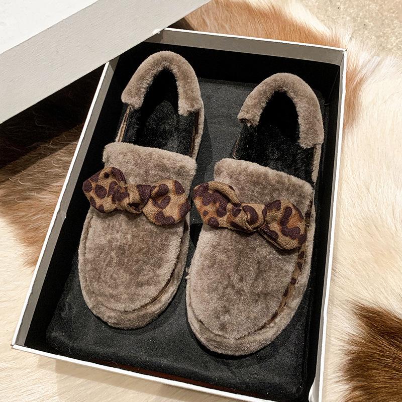 Mao Mao shoes women s 2025 winter new velvet warm one-pedal cotton shoes mother retro leopard print loafer beanie shoes 35
Mao Mao shoes women s 2025 winter new velvet warm one-pedal cotton shoes mother retro leopard print loafer beanie shoes 35