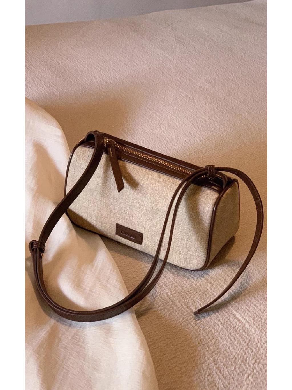 Nanfeng Chio Овсяный Тост Ретро Повседневная Сумка Кроссбоди - Женская Осень/Зима 2023
Nanfeng Chio Овсяный Тост Ретро Повседневная Сумка Кроссбоди - Женская Осень/Зима 2023