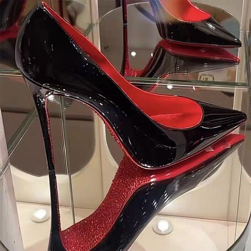 МОДНЕ ВЗУТТЯ Чоловічі дихаючі спортивні кросівки Спортивне взуття для бігу Відкритий жіночий теніс Тренажер для тренажерного залу 40
МОДНЕ ВЗУТТЯ Чоловічі дихаючі спортивні кросівки Спортивне взуття для бігу Відкритий жіночий теніс Тренажер для тренажерного залу 40