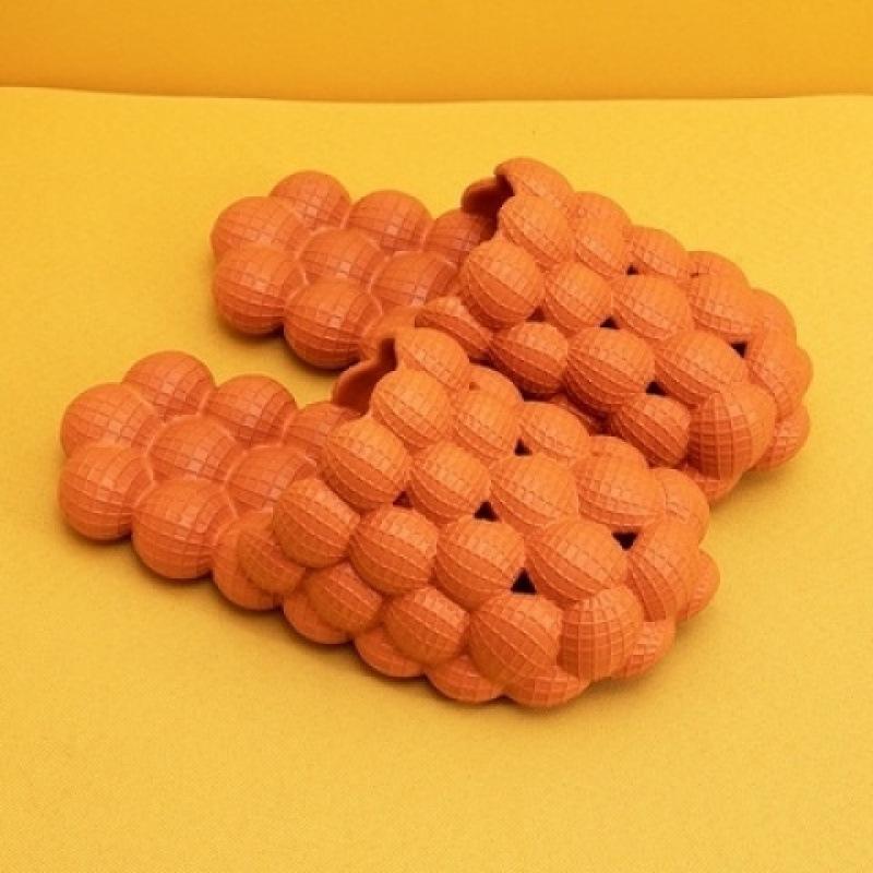 Summer stepping on shit feeling peanut slippers EVA non-slip home massage foot bathroom bath men and women sandals 37-38
Summer stepping on shit feeling peanut slippers EVA non-slip home massage foot bathroom bath men and women sandals 37-38