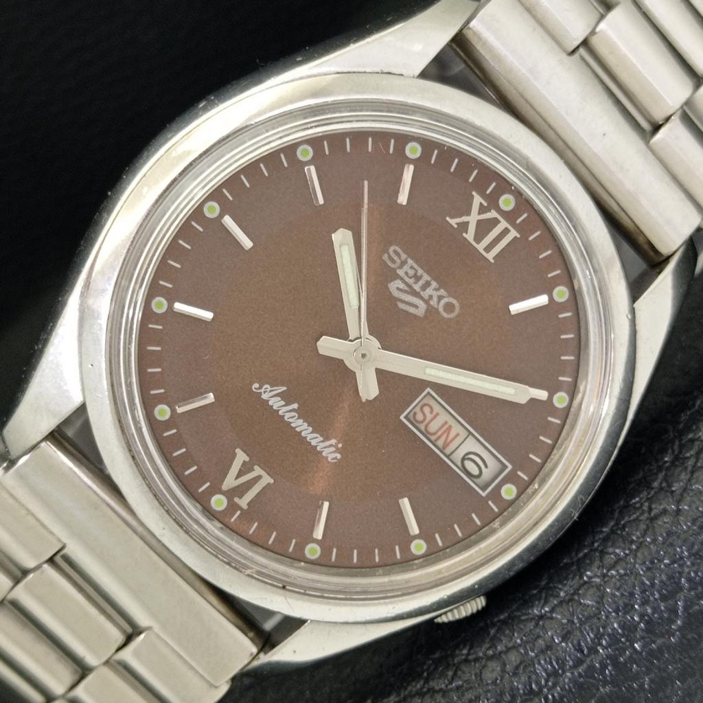 ПОДЛИННЫЕ ВИНТАЖНЫЕ МУЖСКИЕ АВТОМАТИЧЕСКИЕ ЧАСЫ SEIKO 5 ЯПОНСКОГО ПРОИЗВОДСТВА С КОРИЧНЕВЫМ ЦИФЕРБЛАТОМ a500143-2 R151a-a500143
ПОДЛИННЫЕ ВИНТАЖНЫЕ МУЖСКИЕ АВТОМАТИЧЕСКИЕ ЧАСЫ SEIKO 5 ЯПОНСКОГО ПРОИЗВОДСТВА С КОРИЧНЕВЫМ ЦИФЕРБЛАТОМ a500143-2 R151a-a500143