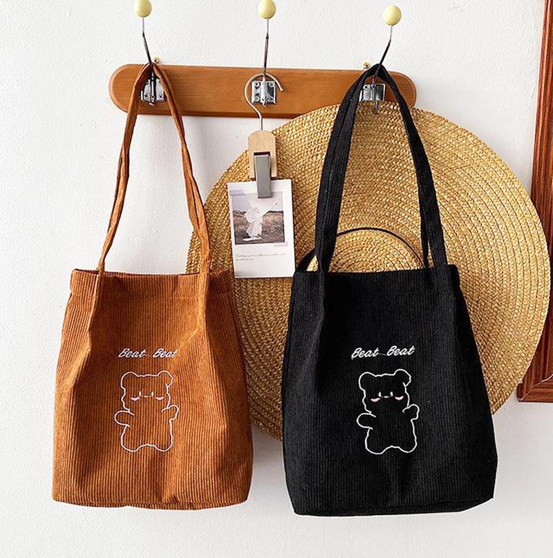 Women Corduroy Shoulder Bags Casual Large Capacity Handbags Embroidered Cartoon Totes Bag Female Reusable Travel Bag
Women Corduroy Shoulder Bags Casual Large Capacity Handbags Embroidered Cartoon Totes Bag Female Reusable Travel Bag