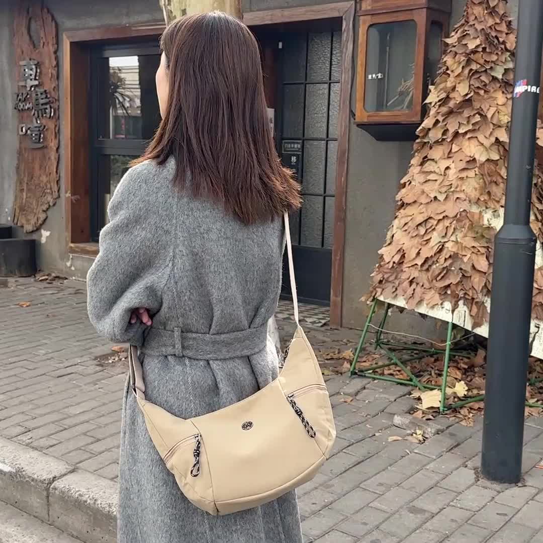 New men s and women s dumpling bag fitness croissant bag shoulder messenger bag зелений
New men s and women s dumpling bag fitness croissant bag shoulder messenger bag зелений