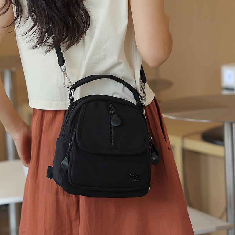 Autumn 2025 Minimalist Nylon Women s Bag: Versatile Single Shoulder, Backpack & Crossbody. Below 20L чорний
Autumn 2025 Minimalist Nylon Women s Bag: Versatile Single Shoulder, Backpack & Crossbody. Below 20L чорний