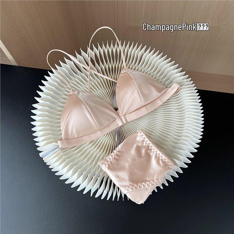 Атласный французский бюстгальтер пуш-ап с треугольными чашками для женщин - Маленькая грудь, Застежка спереди, Тонкая сглаживающая спинку, Сексуальные бретели. XL
Атласный французский бюстгальтер пуш-ап с треугольными чашками для женщин - Маленькая грудь, Застежка спереди, Тонкая сглаживающая спинку, Сексуальные бретели. XL