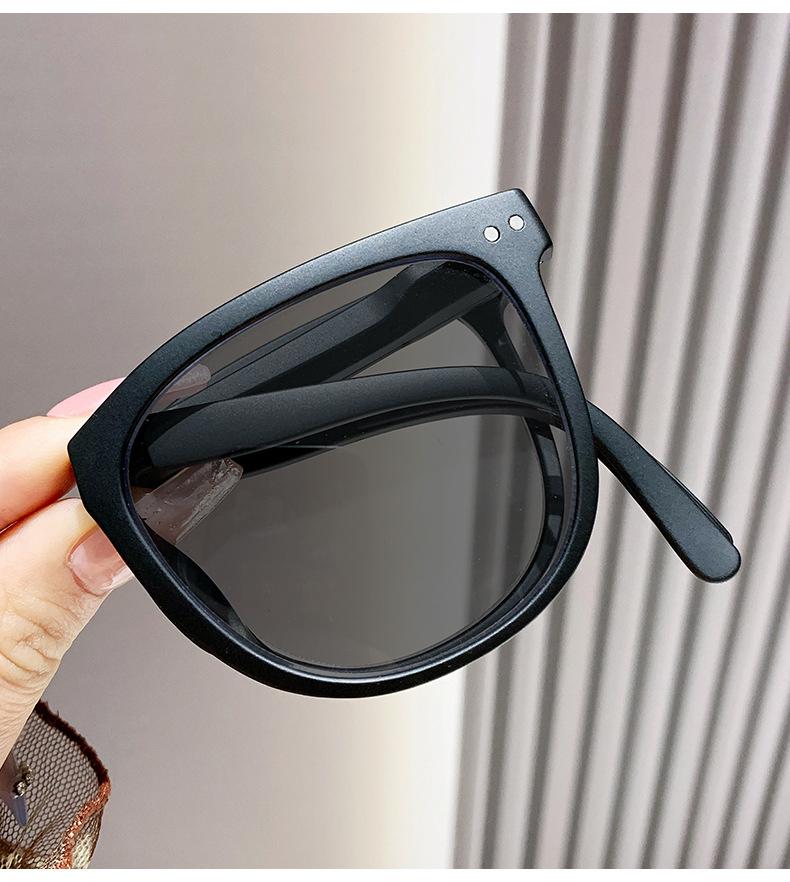 Компактные и удобные складные очки с фоточувствительными линзами, меняющими цвет, и защитой от синего света для коррекции миопии.1500 -4
Компактные и удобные складные очки с фоточувствительными линзами, меняющими цвет, и защитой от синего света для коррекции миопии.1500 -4