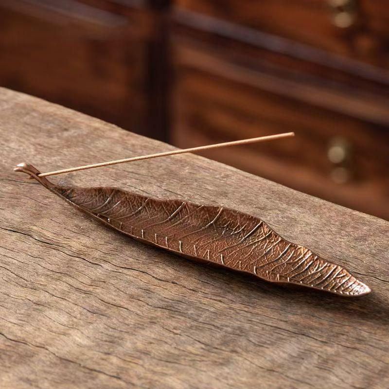 Creative Antique Leaf Incense Burner Zinc Alloy Bodhi Leaf Incense Holder Ash Catcher Office Home Desktop Decoration Zen Durable
Creative Antique Leaf Incense Burner Zinc Alloy Bodhi Leaf Incense Holder Ash Catcher Office Home Desktop Decoration Zen Durable