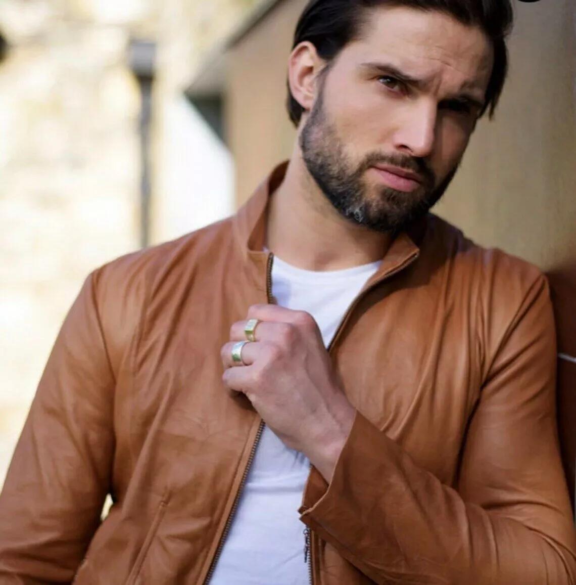 Стильная байкерская мужская мотоциклетная куртка ручной работы из натуральной овечьей кожи светло-коричневого цвета 3XL дубильная кора
Стильная байкерская мужская мотоциклетная куртка ручной работы из натуральной овечьей кожи светло-коричневого цвета 3XL дубильная кора