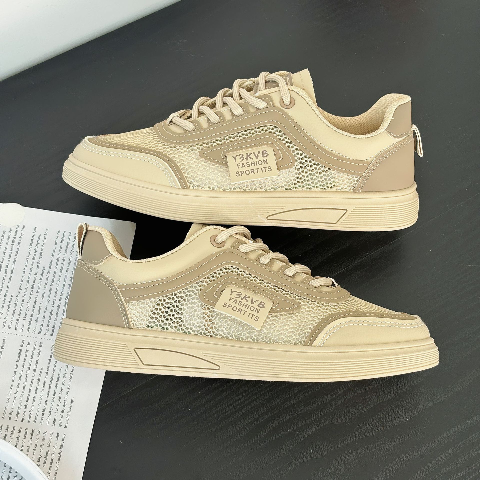 Little white shoes women s shoes 2024 summer new trend design breathable net shoes versatile casual lightweight fashion board shoes 35
Little white shoes women s shoes 2024 summer new trend design breathable net shoes versatile casual lightweight fashion board shoes 35