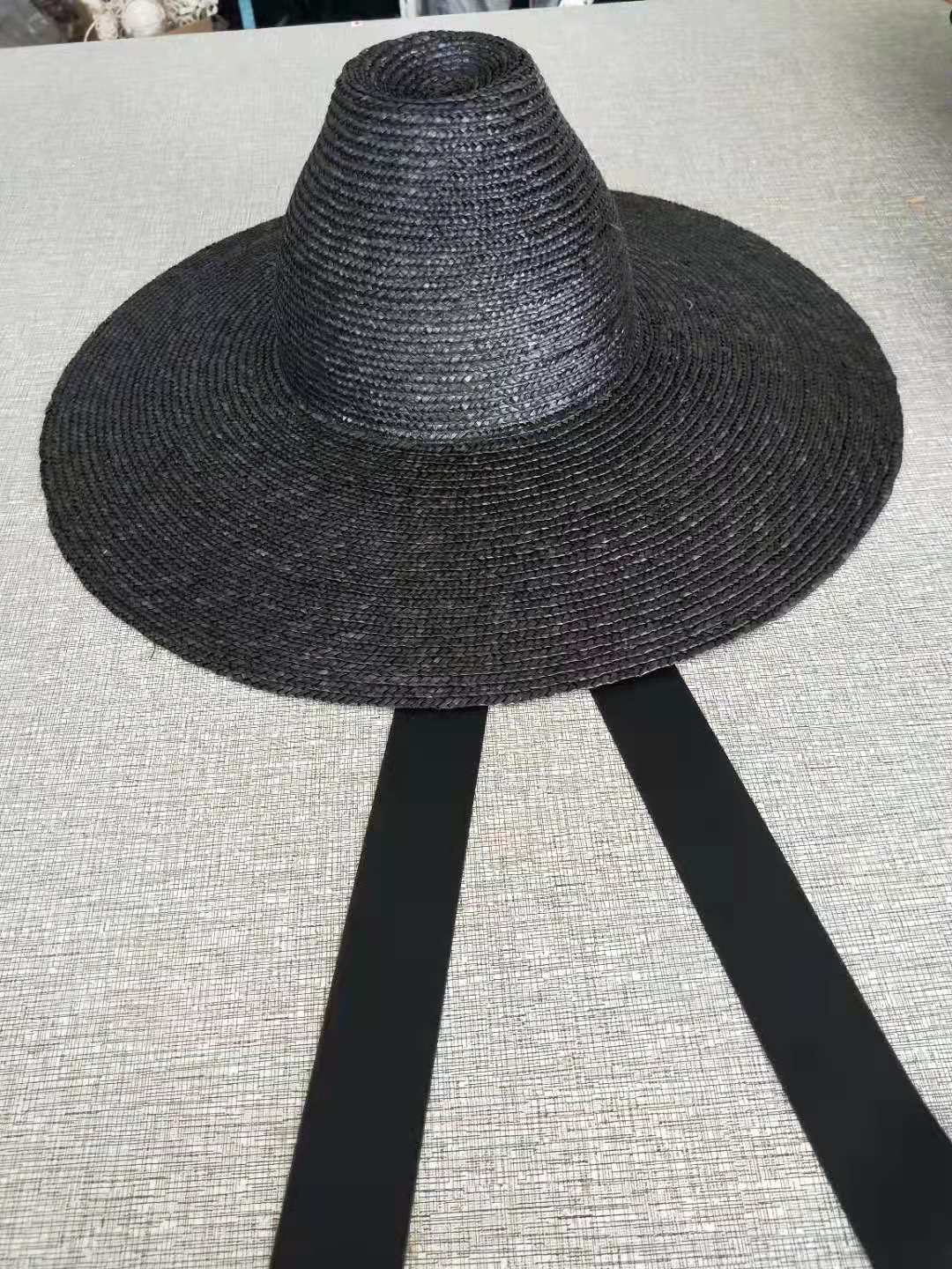 2025 New Elegant 15cm Wide Brim Sun Hat For Ladies Summer High-top Ribbon Hand-woven Black Hat Designer Style Hats Caps Men
2025 New Elegant 15cm Wide Brim Sun Hat For Ladies Summer High-top Ribbon Hand-woven Black Hat Designer Style Hats Caps Men