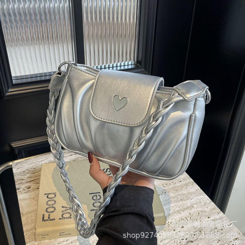 Manufacturer pleated underarm small bag women s 2025 new trendy simple shoulder bag bag foreign style woven messenger bag серебряный
Manufacturer pleated underarm small bag women s 2025 new trendy simple shoulder bag bag foreign style woven messenger bag серебряный