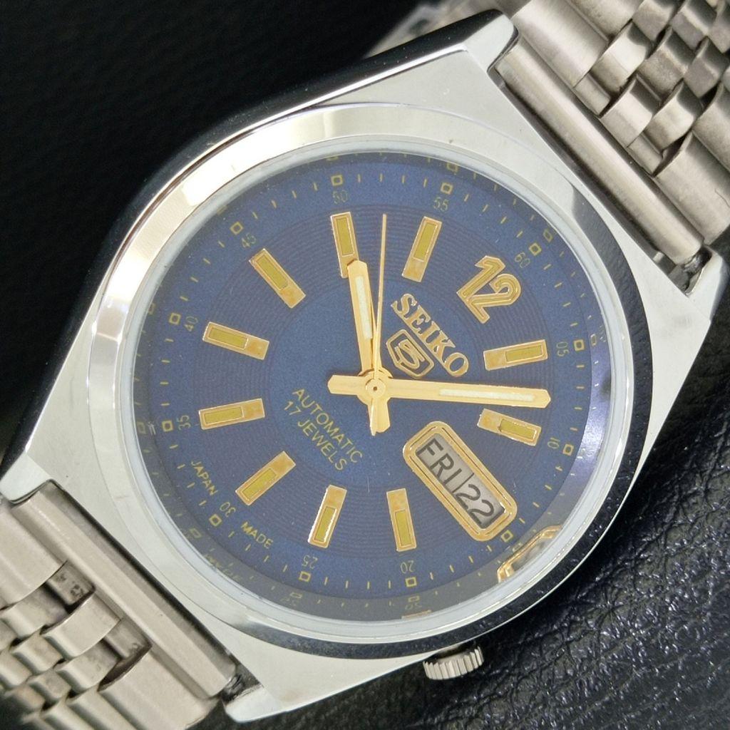 MENS VINTAGE REFURBISHED SEIKO 5 AUTOMATIC JAPAN BLUE COLOR DIAL WATCH a500155-2 R151a-a500155
MENS VINTAGE REFURBISHED SEIKO 5 AUTOMATIC JAPAN BLUE COLOR DIAL WATCH a500155-2 R151a-a500155