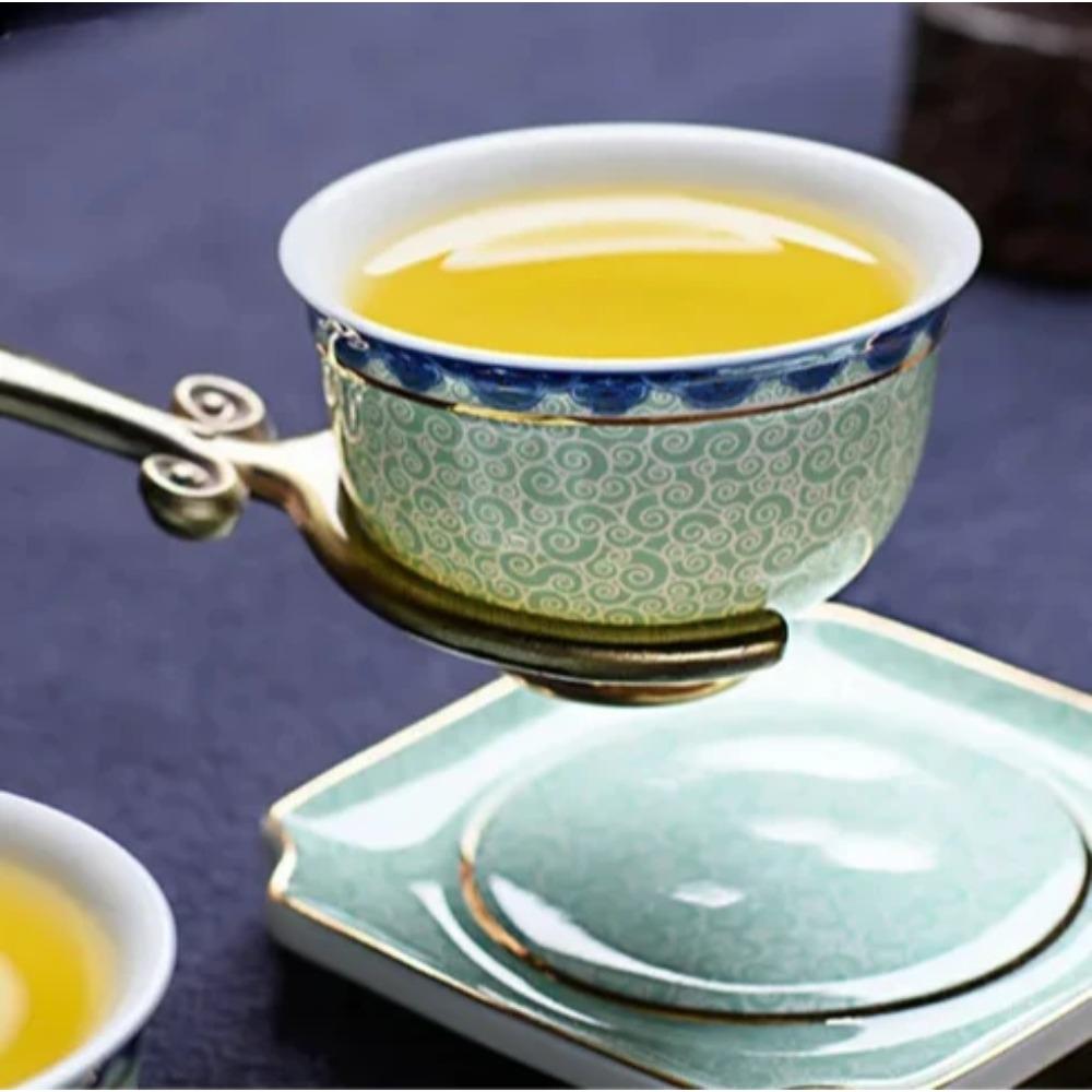 1pc Vintage Master Cup, 1 blue and white porcelain teacup, small tea bowl, ceramic kung fu set, gold edged tea bowl, single cup 60ml
1pc Vintage Master Cup, 1 blue and white porcelain teacup, small tea bowl, ceramic kung fu set, gold edged tea bowl, single cup 60ml