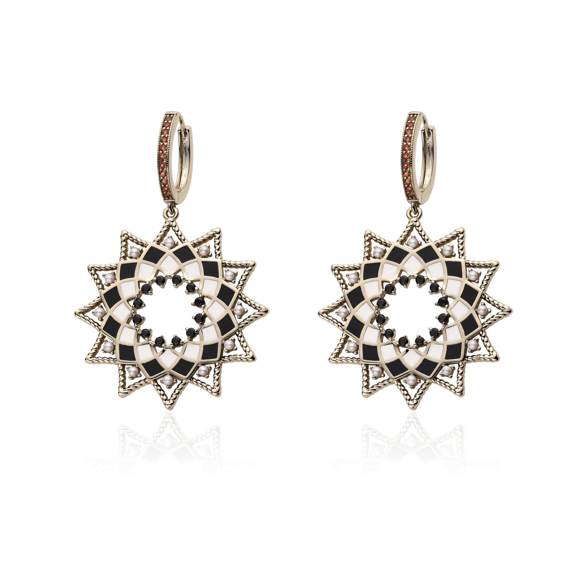 Изысканные европейские и американские модные серьги с черным жемчугом, наноэмалью, с медным золотым покрытием золотой/кофейный
Изысканные европейские и американские модные серьги с черным жемчугом, наноэмалью, с медным золотым покрытием золотой/кофейный