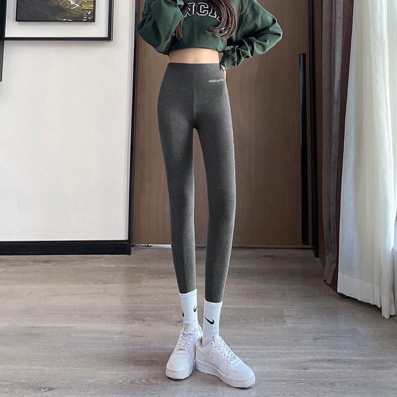 Women s 2025 Autumn/Winter Yoga Pants: Warm, Thick, Waist-Cinching, Butt-Lifting Base Layer, Perfect for Outdoors or Inner Wear. S (80-90 lbs)
Women s 2025 Autumn/Winter Yoga Pants: Warm, Thick, Waist-Cinching, Butt-Lifting Base Layer, Perfect for Outdoors or Inner Wear. S (80-90 lbs)