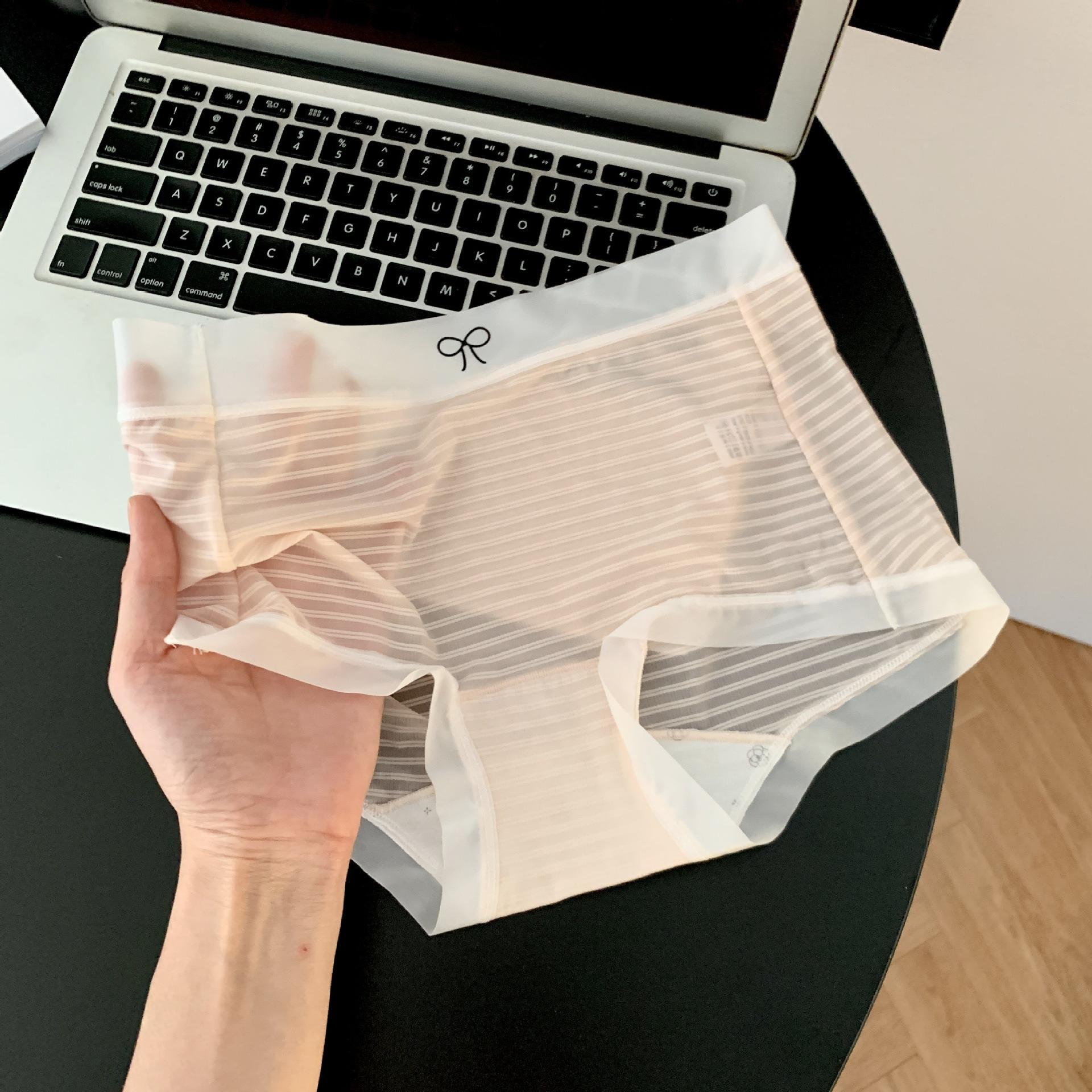 Женское весенне-летнее прохладное антибактериальное быстросохнущее бесшовное нижнее белье с плоским углом на талии XL
Женское весенне-летнее прохладное антибактериальное быстросохнущее бесшовное нижнее белье с плоским углом на талии XL