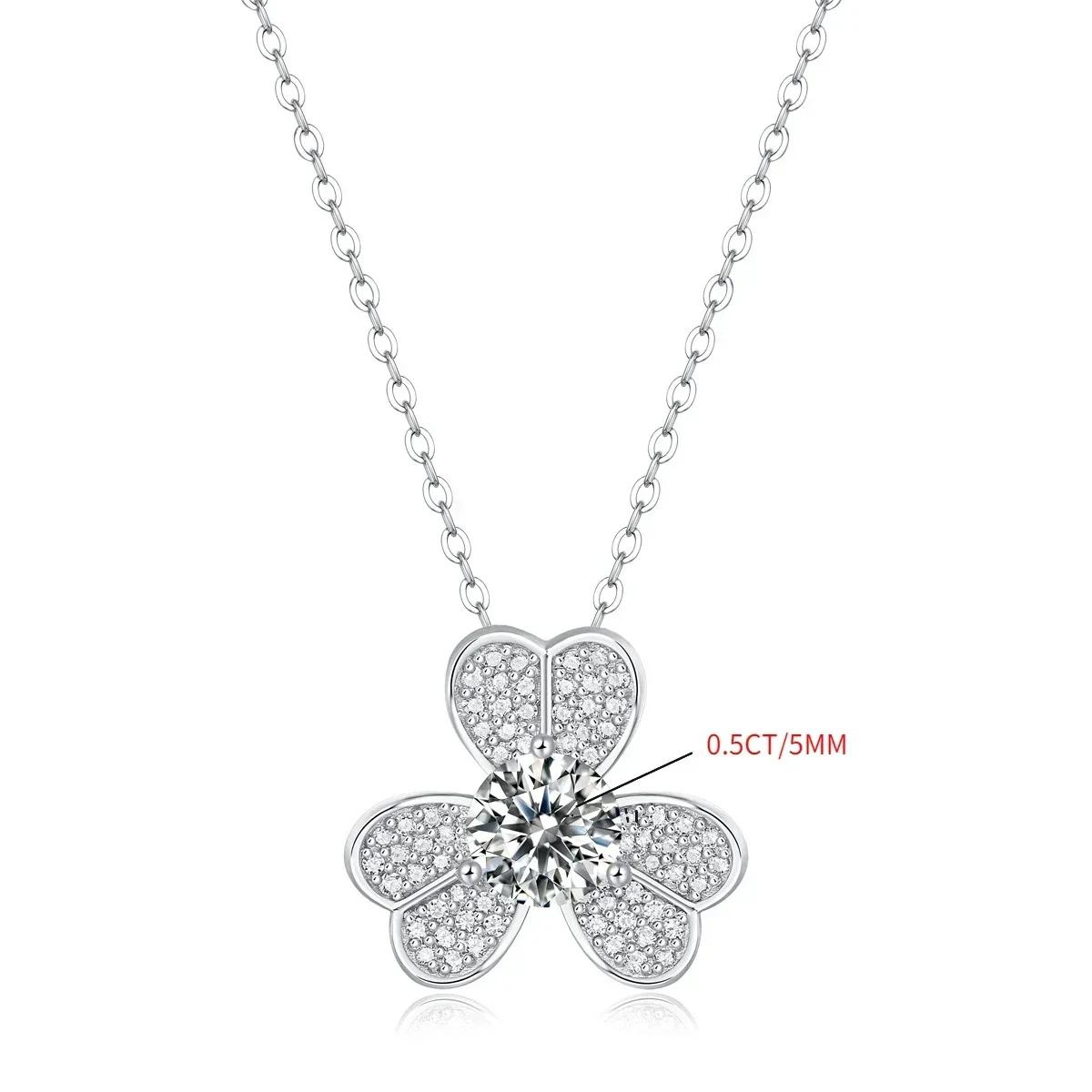 Linkerlove 0.5/1CT Moissanite Clover Pendant Necklace 0.6ct Moissanite Clover Earrings for Women S925 Silver Fine Jewelry Set
Linkerlove 0.5/1CT Moissanite Clover Pendant Necklace 0.6ct Moissanite Clover Earrings for Women S925 Silver Fine Jewelry Set