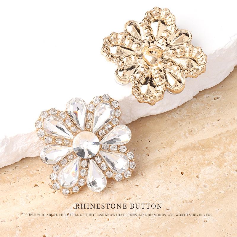 2 шт. Металлические пуговицы высокого качества, Пуговицы для шубы, Пуговицы из норки, Декоративные пуговицы с кристаллами, Пуговицы в форме лепестков со стразами и бриллиантами. Opposite edge 28mm gold
2 шт. Металлические пуговицы высокого качества, Пуговицы для шубы, Пуговицы из норки, Декоративные пуговицы с кристаллами, Пуговицы в форме лепестков со стразами и бриллиантами. Opposite edge 28mm gold
