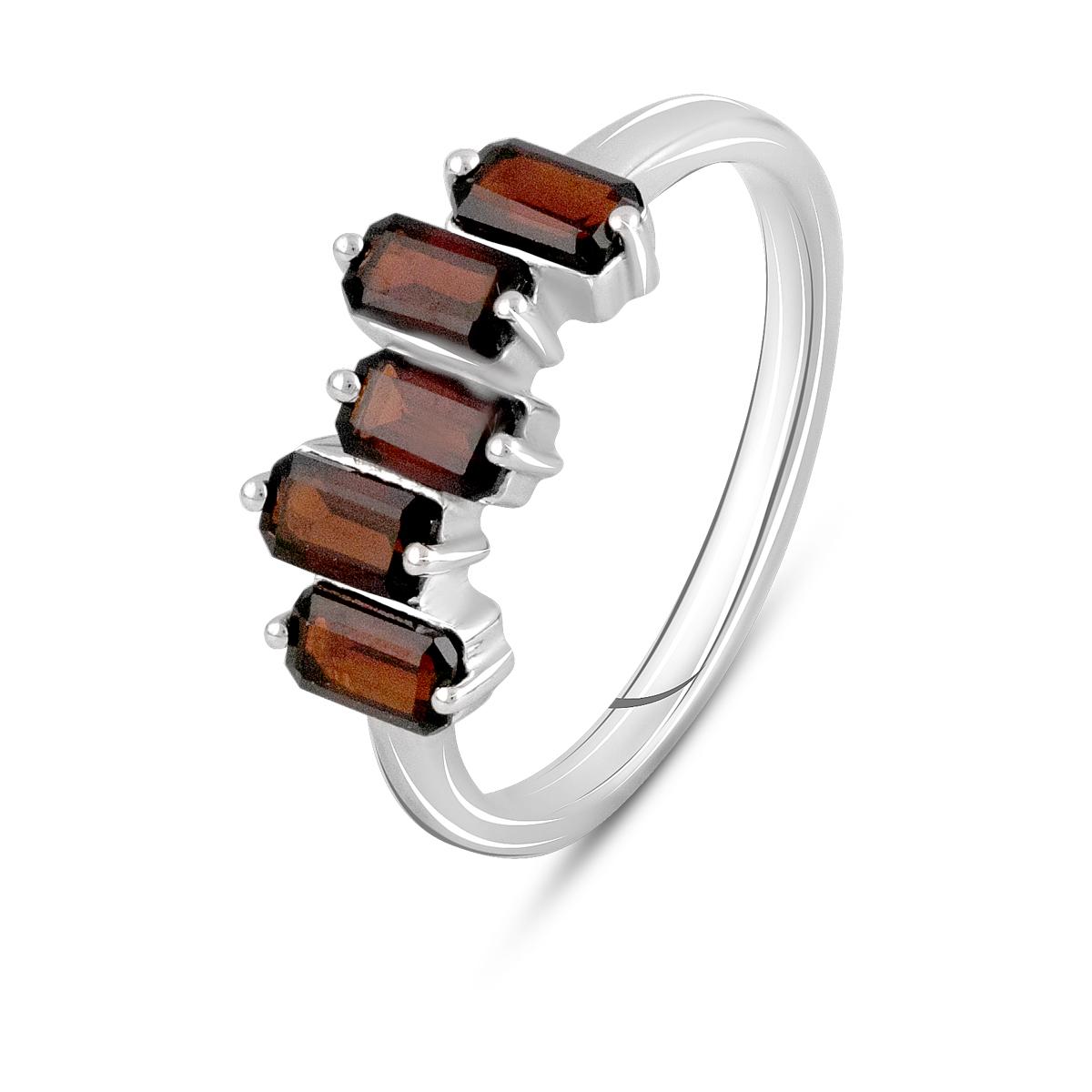 Срібна каблучка з натуральним гранатом 1.7ct (2110156) 2.7 гр. 925 проби 17.5 темні цукерки apple червоний колір
Срібна каблучка з натуральним гранатом 1.7ct (2110156) 2.7 гр. 925 проби 17.5 темні цукерки apple червоний колір