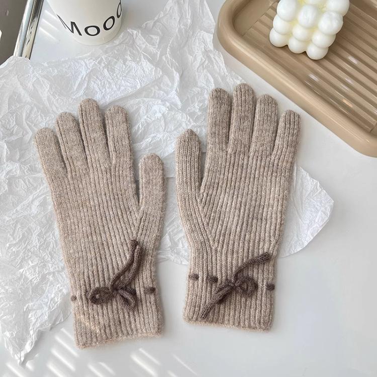 BrandNew FallSeason and ColdSeason Bow Cute Touch Screen Gloves Cold proof Korean Pointer Knitted Gloves for Women Wool Cycling Gloves One size
BrandNew FallSeason and ColdSeason Bow Cute Touch Screen Gloves Cold proof Korean Pointer Knitted Gloves for Women Wool Cycling Gloves One size