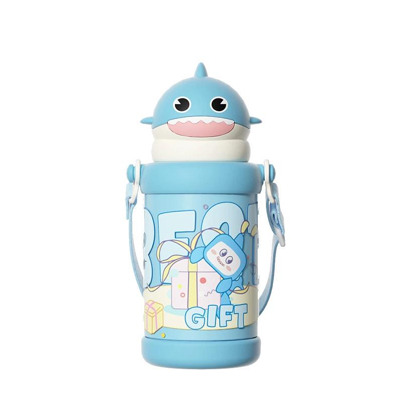 Botella de agua de acero inoxidable para niños con diseño de tiburón y pajita portátil
Botella de agua de acero inoxidable para niños con diseño de tiburón y pajita portátil